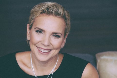 Freie Traurednerin & Sängerin Melanie Lehmann, Trauredner · Theologen Weinsberg, Kontaktbild