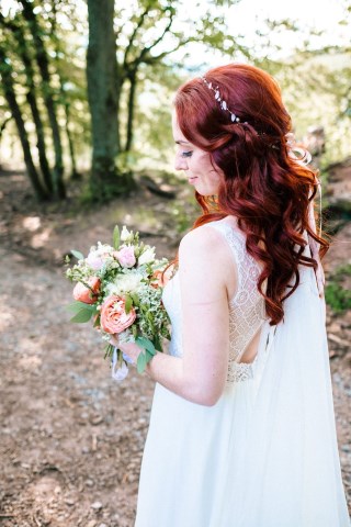 Janina Merkle | Hair & Make-up Artist, Brautstyling · Make-up Knittlingen, Kontaktbild