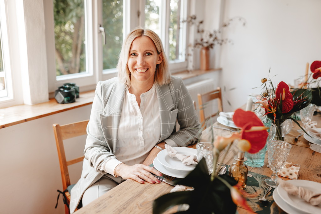 Hochzeitsplanerin Sabrina Klotz plant für euch authentische, fantasievolle und einzigartige Herzmomente