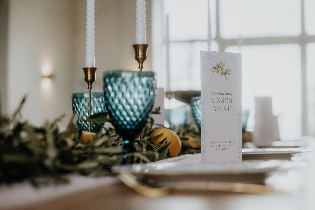 Menükarte mit Zitronen-Design