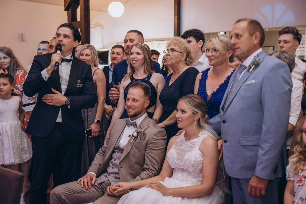 Hochzeitsmoderator in Aktion